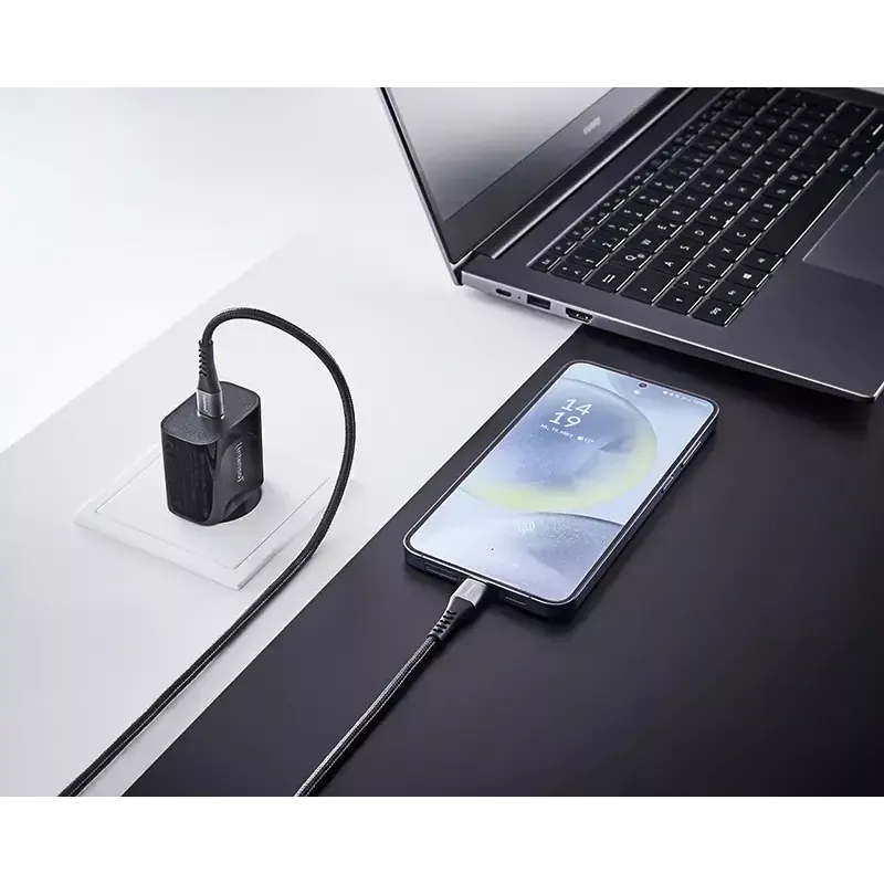 Zasilacz Intenso W20C 20W USB-C Czarny