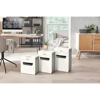 Niszczarka LEITZ IQ Protect Premium 6M P5 — Mikrocięcie, 18 L, sterowanie dotykowe, 351×204×355 mm