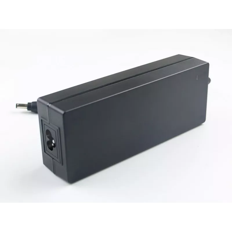 CoreParts MBXPA-AC0002 zasilacz sieciowy/inwerter Wewnętrzny 110 W Czarny