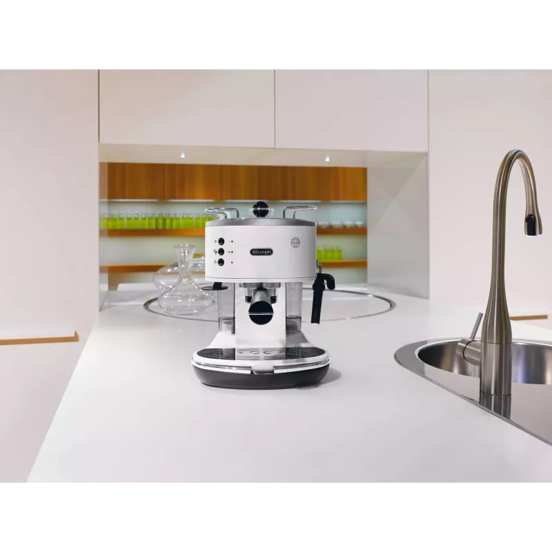 Ekspres do kawy De’Longhi ECO 311.W — ręczny 15 bar, zbiornik na wodę 1,4 l, 2 filiżanki, podgrzewanie, blatowy