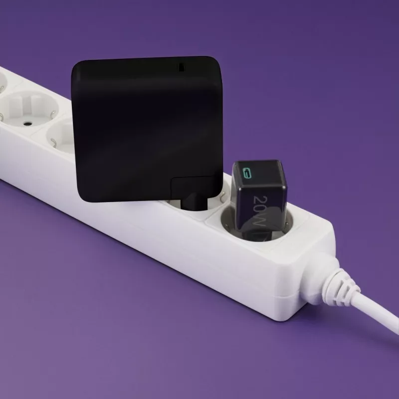 Hama 00201984 ładowarka do urządzeń mobilnych Smartfon Czarny AC Szybkie ładowanie Wewnętrzna