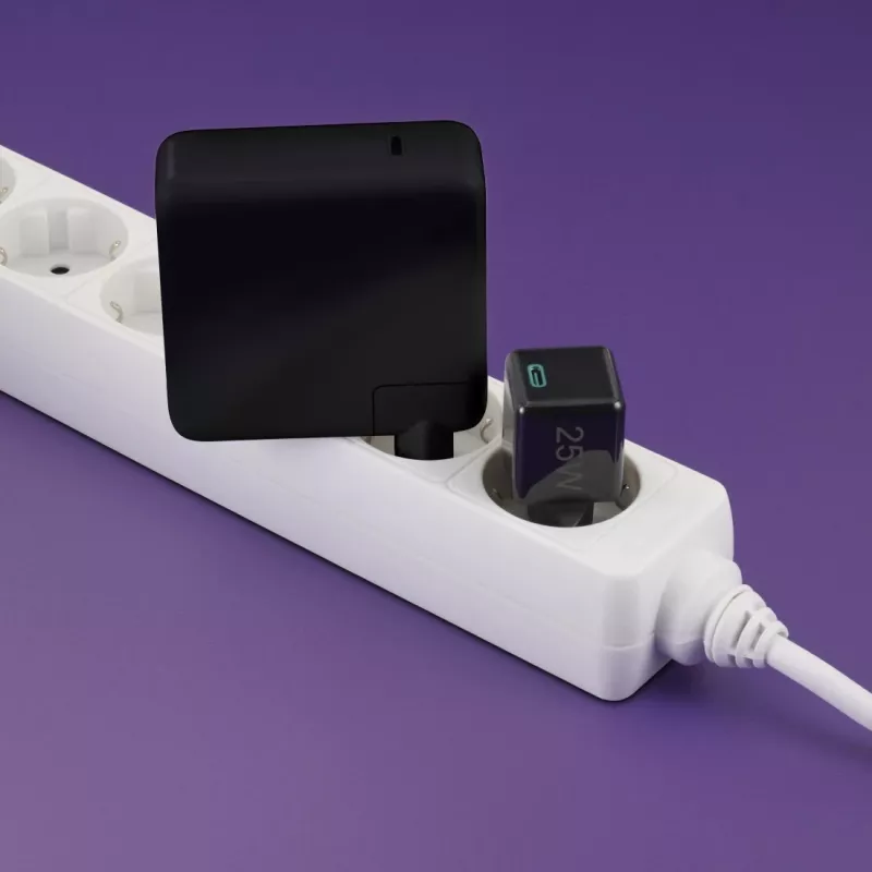 Hama 00201985 ładowarka do urządzeń mobilnych Smartfon Czarny AC Szybkie ładowanie Wewnętrzna