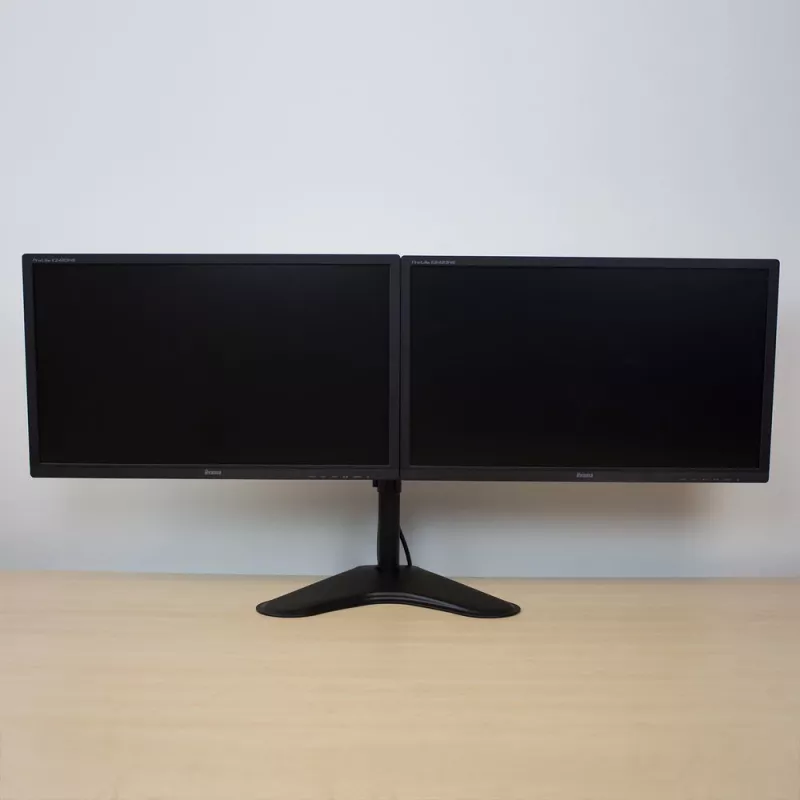 ACT Wolnostojący podwójny uchwyt do monitora AC8320 Maks. waga 16 kg Min. ekran 33 cm Maks. ekran 81,3 cm