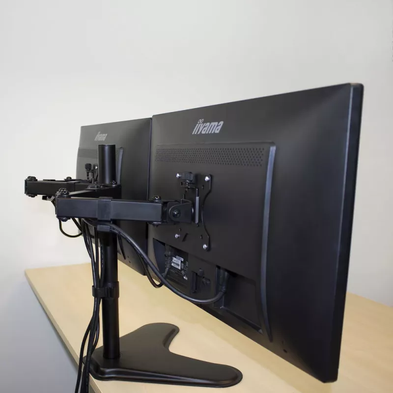 ACT Wolnostojący podwójny uchwyt do monitora AC8320 Maks. waga 16 kg Min. ekran 33 cm Maks. ekran 81,3 cm