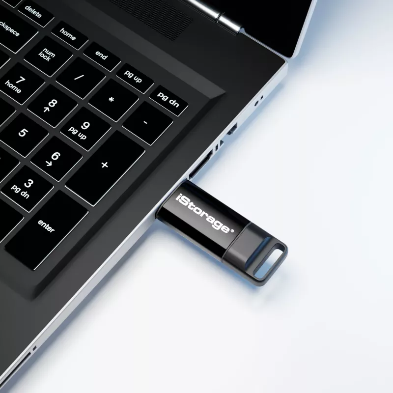 iStorage datAshur BT 64 GB | Zaszyfrowany bezpieczny pendrive | Odblokowywanie przez smartfon za pomocą Bluetooth | Certyfikat FIPS 140-2 Poziom 3 | Gotowy do zdalnego zarządzania