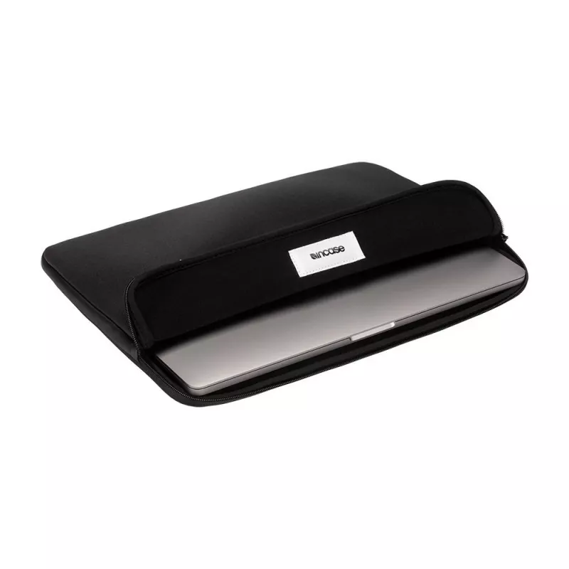 Incase Classic 38.1 cm (15 cali) etui wsuwane czarne