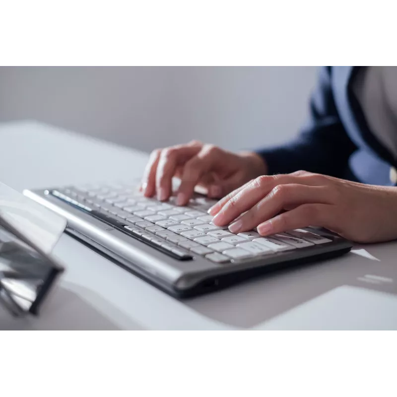 BakkerElkhuizen S-board 840 US Qwerty, Tenkeyless (80 - 87%), przewodowa, USB, przełącznik nożycowy, QWERTY, jasnoszary, biały