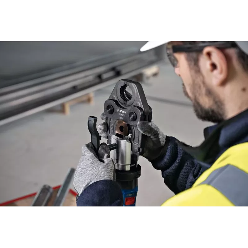 Bosch Akumulatorowa prasa hydrauliczna GPT 18V-32 do rur