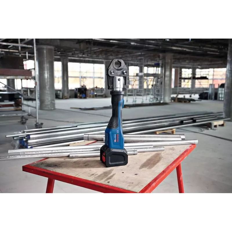 Bosch Akumulatorowa prasa hydrauliczna GPT 18V-32 do rur