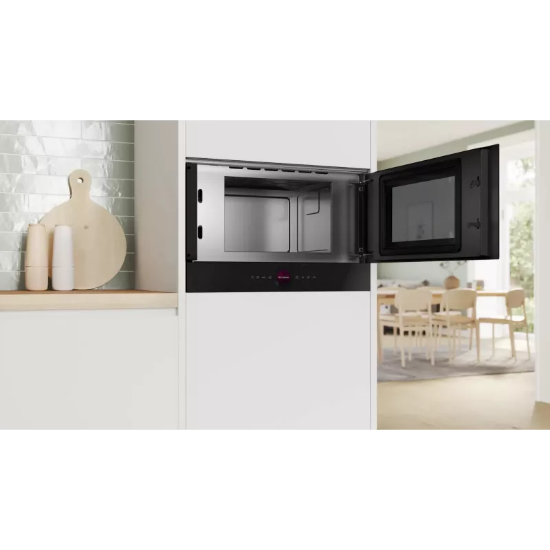 Bosch Serie 8 BFR7221B1 kuchenka mikrofalowa Czarny Kuchenka mikrofalowa wolnostojąca Do zabudowy 21 L 900 W