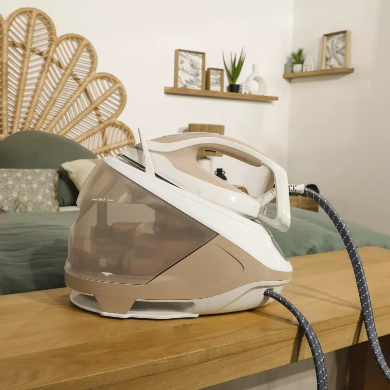 Stacja parowa Tefal Pro Express Eco GV9E22E0 2200 W 1,8 l Stopa Durilium AirGlide Autoclean Beżowy, Biały