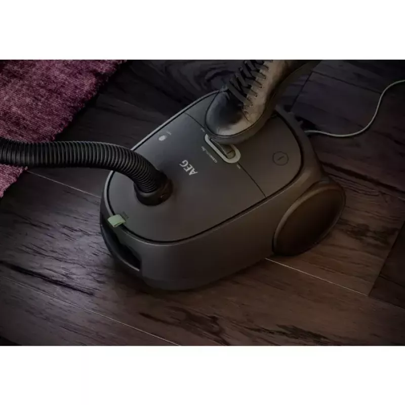 Odkurzacz workowy AEG AB61C2OKO