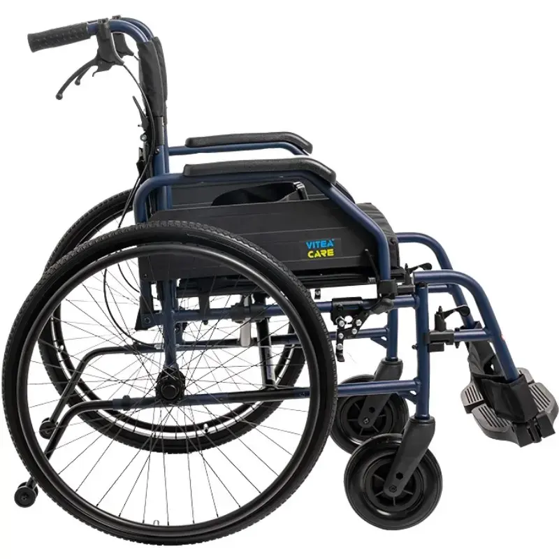 Lekki wózek inwalidzki ze stopu aluminium MDH NAVY1 — rama aluminiowa, siedzisko 46×42 cm, maks. waga użytkownika 120 kg, składany, 14,7 kg