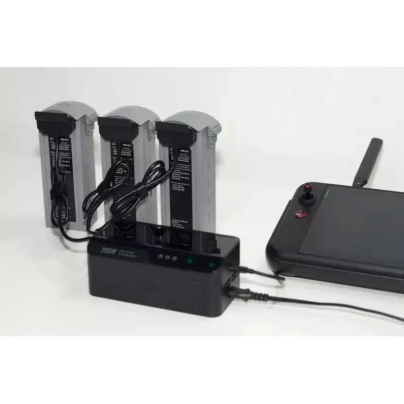 Ładowarka Autel multi-charger do serii EVO Max model 102002545 — 3 akumulatory, USB-C, moc ładowania 120 W, wejście 100–240 V