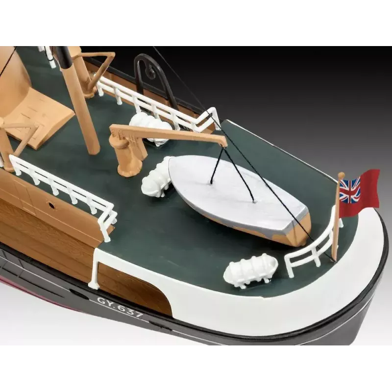 Model statku rybackiego Revell North Sea Trawler