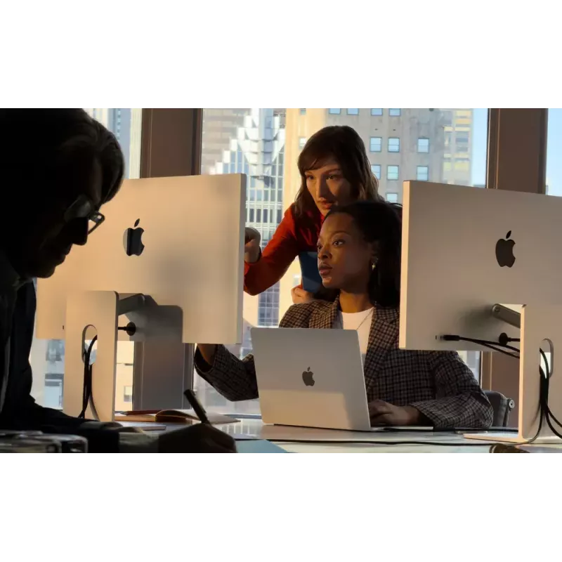 Monitor Apple Studio Display 27 cali 5K (5120×2880) LED, szkło standardowe, montaż VESA, srebrny
