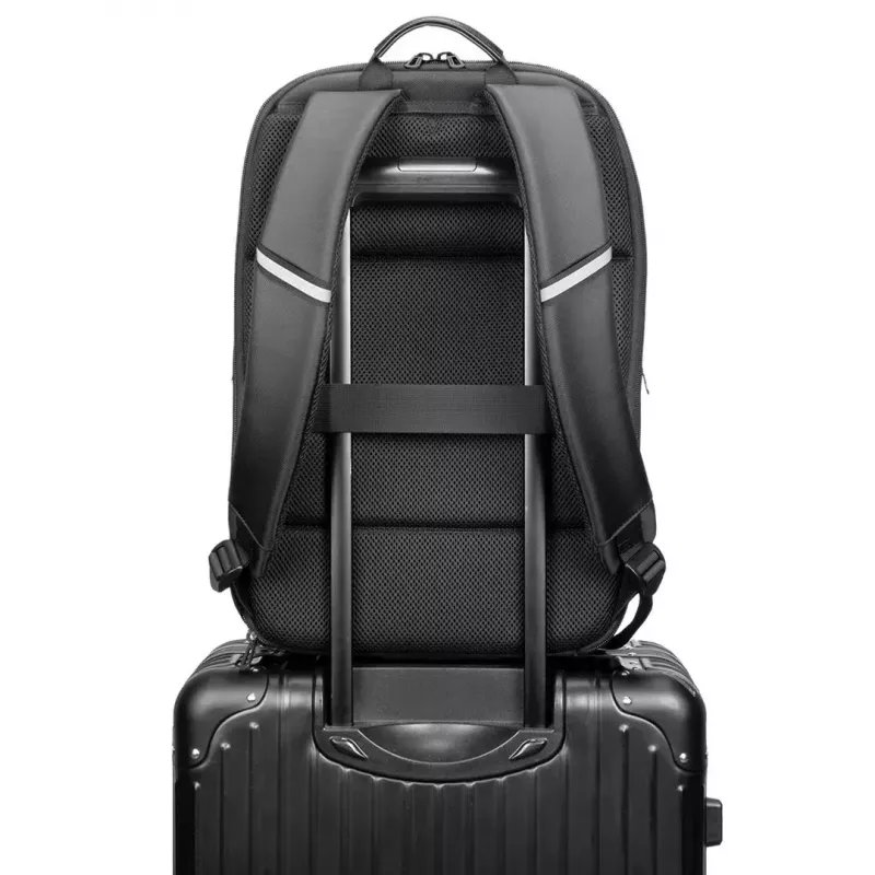 Plecak na laptopa MODECOM CREATIVE 15,6 cala — ochronna komora na laptopy 15,6 cala, wiele kieszeni, wyściełane szelki
