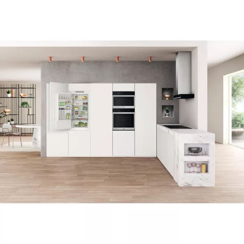 Whirlpool WHC18 T322 do zabudowy 250 L