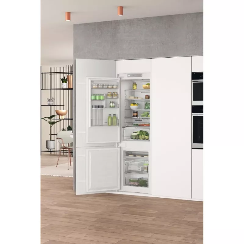 Whirlpool WHC18 T322 do zabudowy 250 L