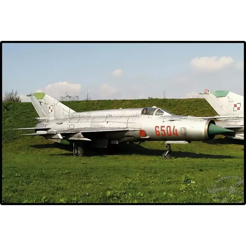 Klocki konstrukcyjne Cobi Mig-21 MF 381 klocków zestaw — model zabawki do złożenia