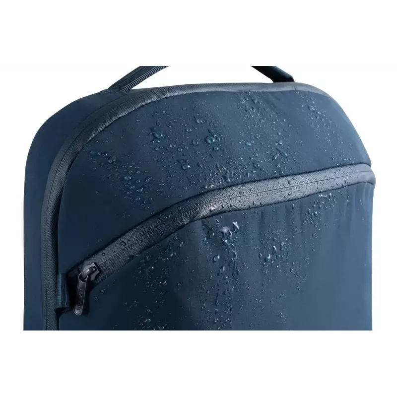Plecak XDDESIGN Air Backpack NAVY P706.3225 — 15 L, mieści do 15,6 cala (39,6 cm), suwak główny z możliwością zablokowania