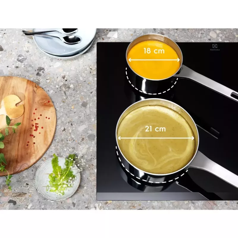 Electrolux EIV734 Czarny do zabudowy 68 cm Płyta indukcyjna ze strefami 4 strefy gotowania