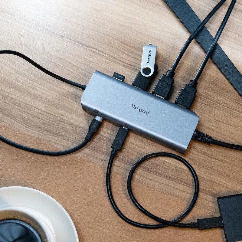 Targus Dual Video Mobile Dock z zasilaniem przejściowym EPR 140 W, przewodowa, USB 3.2 Gen 2 (3.1 Gen 2) Type-C, 140 W, 1000 Mbit/s, szara, 10 Gbit/s