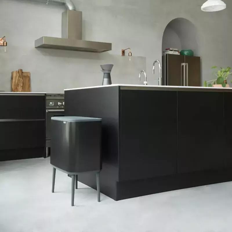 Kosz na śmieci Brabantia 316203 34L prostokątny stalowy czarny