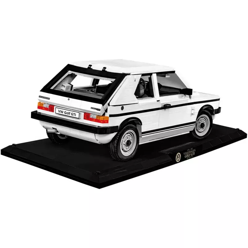 Zestaw modelarski w skali 1:12 Cobi Volkswagen Golf GTI 1976–1983 Edycja Executive — szczegółowa replika do złożenia