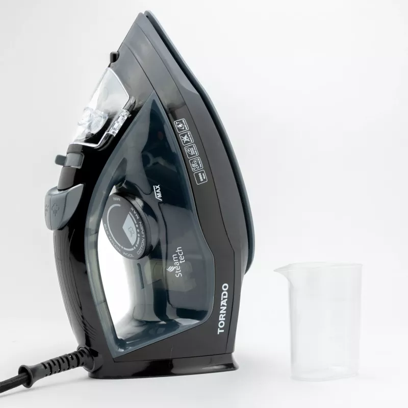 TORNADO TST-2000G | Żelazko parowe z ceramiczną stopą i uderzeniem pary 170 g