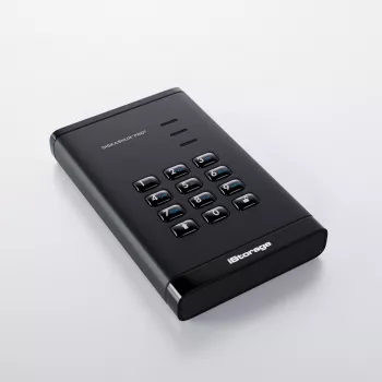 iStorage diskAshur PRO³ HDD 2TB | Bezpieczny przenośny dysk twardy | Zgodność z FIPS 140-3 Poziom 3 | Sprzętowe szyfrowanie AES-XTS 256-bitowe | Chroniony kodem PIN | Niezależny od systemu operacyjnego i platformy | Zgodność z GDPR, TAA | Obrona przed atakami brute force | Odporność na kurz/wodę