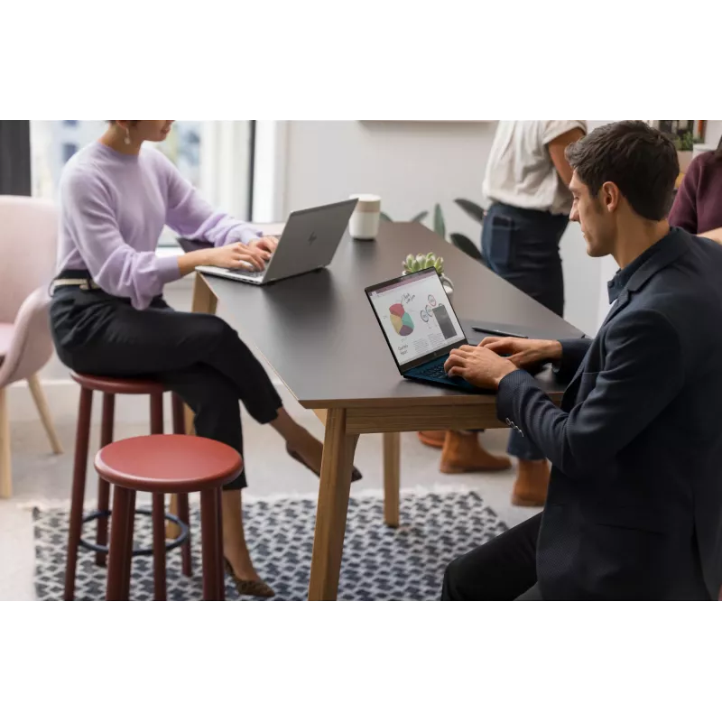 HP EliteBook X G1i Intel Core Ultra 5 226V Laptop 35,6 cm (14 cali) WUXGA 16 GB LPDDR5x-SDRAM 512 GB SSD Wi-Fi 7 (802.11be) Windows 11 Pro Srebrny