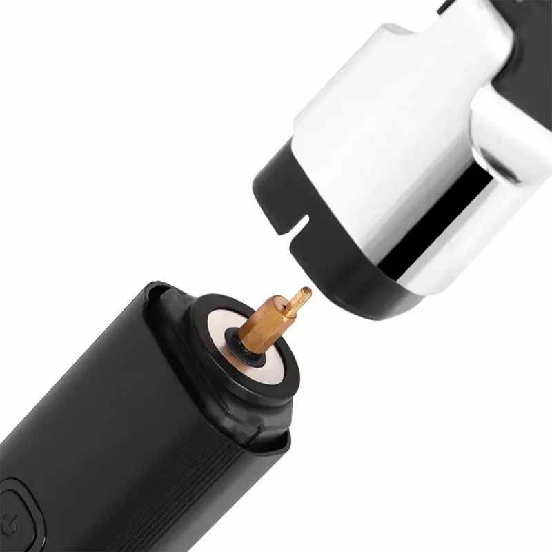 Bezprzewodowa, akumulatorowa maszynka do włosów MANTA HT-01BK — USB-C, wodoodporna IPX7, 90 min pracy, 6 + 4 magnetyczne nasadki