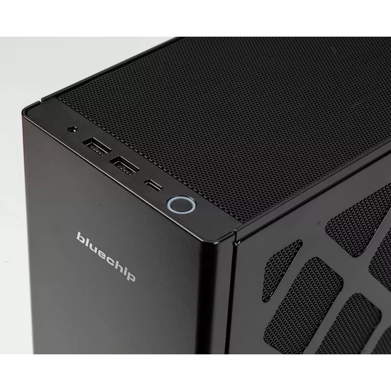 bluechip GAMINGline S1970 Intel® Core™ i9 Procesor 14900K / do 6,00 GHz, Windows 11 Home, 16 GB DDR5, 500 GB NVMe SSD, 2,5 Gbit/s + 10 Gbit/s Ethernet, Intel® Wi-Fi 6E, Bluetooth 5.3, PNY GeForce RTX™ 5060 Ti 8 GB OC Dual Fan DLSS 4