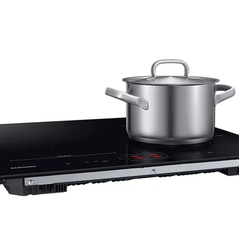 Wbudowana płyta indukcyjna Samsung NZ8500BM z czarnymi strefami, 4 strefy, sterowanie dotykowe, przedni panel sterowania, 590×520×48 mm