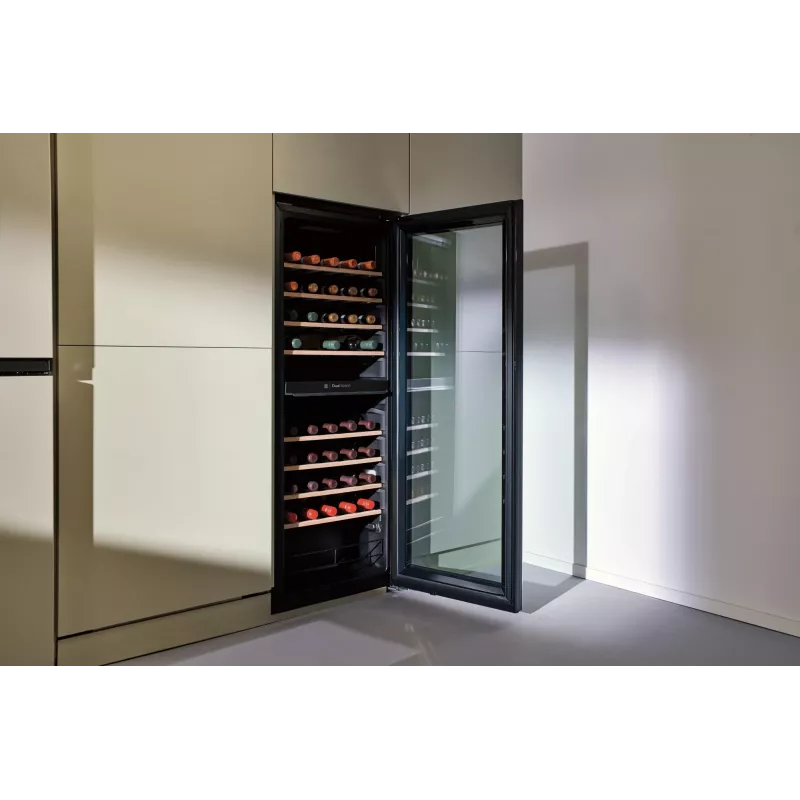 Candy CNWQ4G56G2 Chłodziarka do wina kompresorowa wolnostojąca Czarna 56 butelek