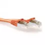Pomarańczowy kabel krosowy ACT 1 m LSZH SFTP CAT6A z bezproblemowymi złączami RJ45