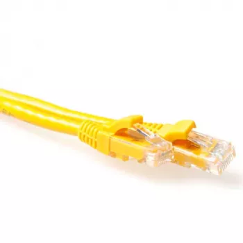ACT żółty 7-metrowy kabel krosowy U/UTP CAT6A z osłoną zatrzasku z wtykami RJ45