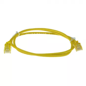 ACT Żółty 7-metrowy kabel krosowy slimline LSZH U/UTP CAT6 do centrów danych z wtykami RJ45