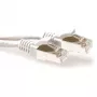 ACT Biały 30-metrowy kabel krosowy LSZH SFTP CAT6A z bezproblemowymi złączami RJ45