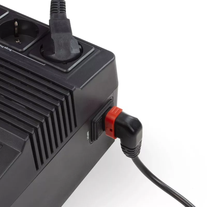 ACT Powercord C14 - C13 IEC Lock (kątowy) czarny 3 m, PC2049