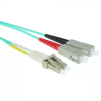 ACT 3-metrowy światłowodowy kabel krosowy LSZH Multimode 50/125 OM3 duplex ze złączami LC i SC