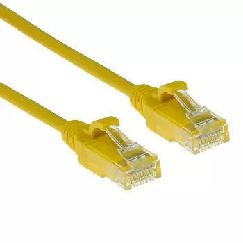 ACT Żółty 5-metrowy kabel krosowy slimline LSZH U/UTP CAT6 do centrów danych z bezpiecznymi wtykami RJ45