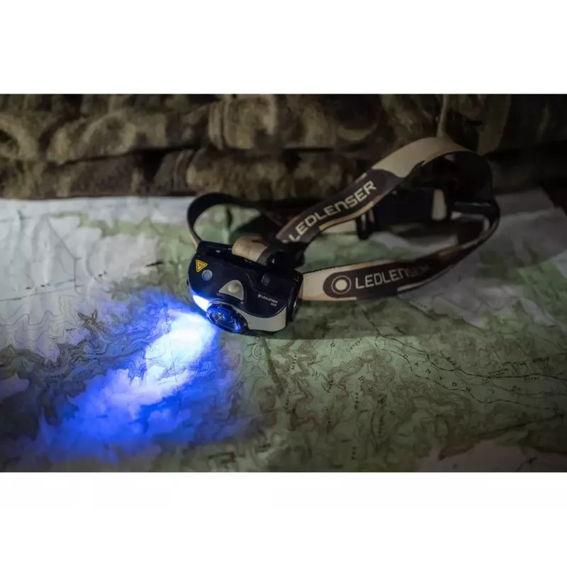 Latarka ręczna Ledlenser MH8 Czarna