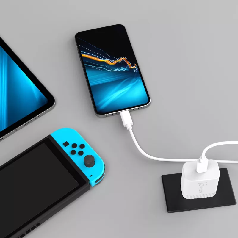 Ładowarka ścienna j5create JUP1420 20W PD USB-C Indoor AC 100-240V