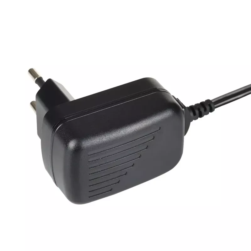 Zasilacz uniwersalny Akyga AK-TB-22, 5 V, 2 A, 10 W, 5,5 x 2,1 mm, 1,5 m