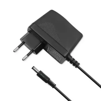 Ładowarka do urządzeń mobilnych Qoltec 52397 Uniwersalna Czarny AC Wewnętrzna 2A 220-240V