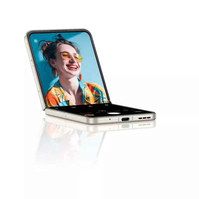 Smartphone NUBIA Flip bundle z etui, słuchawkami i chłodzeniem (Czarny)