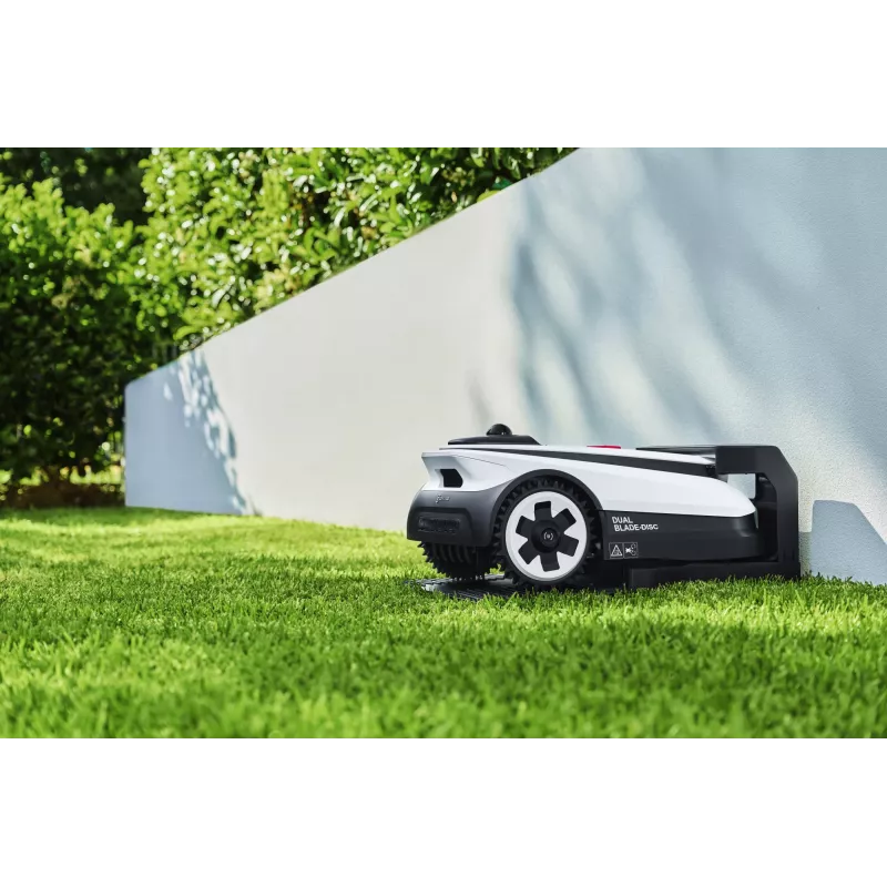 Ecovacs GOAT A1600 LiDAR PRO EU Robotyczna kosiarka do trawy Zasilana bateriami Czarny, Biały