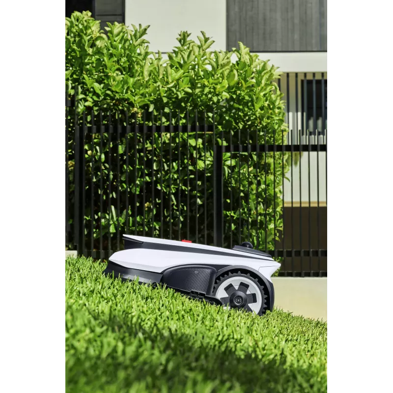 Ecovacs GOAT A1600 LiDAR PRO EU Robotyczna kosiarka do trawy Zasilana bateriami Czarny, Biały